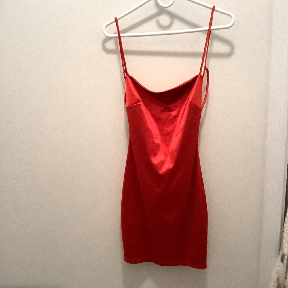 Dress - Picture 2 of 4